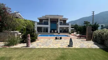 Ovacık Fethiye'de Muhteşem Lüks Dört Yatak Odalı Villa